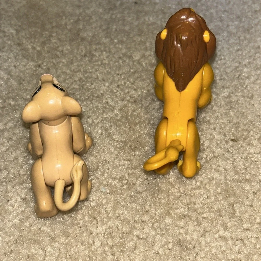 2 Lion King Burger King Toys 1994 Nalia and Simba